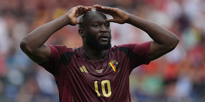 Cầu thủ Lukaku bị từ chối bàn thắng vì VAR bắt lỗi việt vị