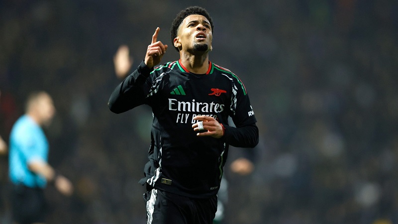 Cầu thủ Ethan Nwaneri tỏa sáng giúp Arsenal dẫn trước 2-0 trước Preston