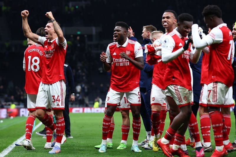 Arsenal cần vượt qua các đối thủ tiếp theo để bước đến vinh quang