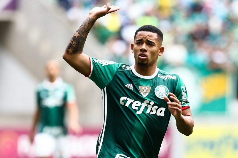 Đội bóng Palmeiras muốn bán cầu thủ Vanderlan vì khó khăn tài chính