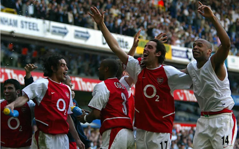 Giải Ngoại Hạng năm 2003/2004 được xem là một mùa giải ác mộng của Tottenham