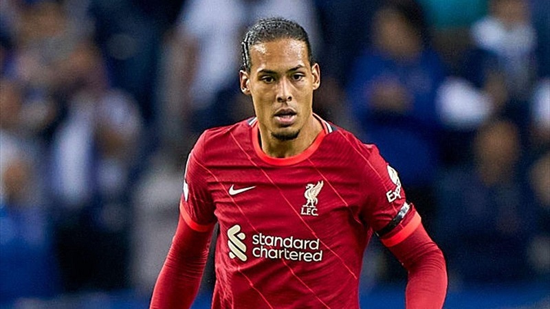 Cầu thủ Van Dijk có thể rời Liverpool để đến Barcelona