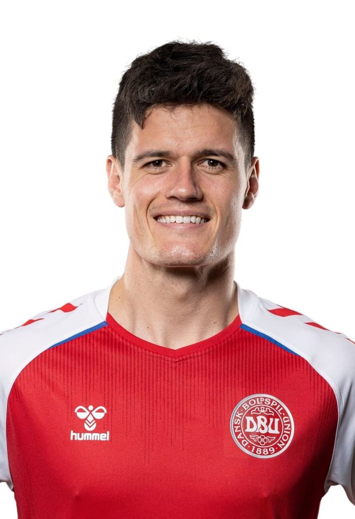 Cầu thủ Christian Norgaard tái ký hợp đồng với Brentford