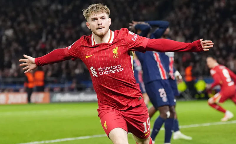 Cầu thủ Harvey Elliott đã ghi được bàn thắng vàng cho Liverpool