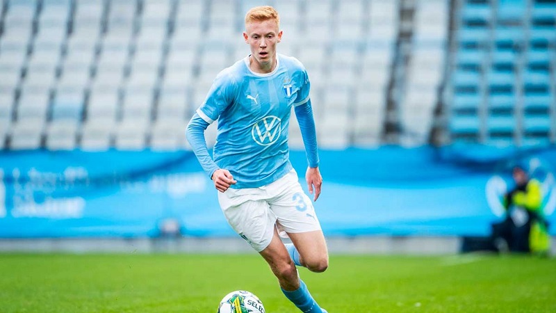 Man City muốn chiêu mộ cầu thủ Larsson để củng cố tuyến giữa