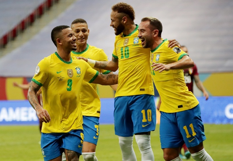 Tương lai của bóng đá Brazil đang chờ đợi vào huấn luyện viên mới