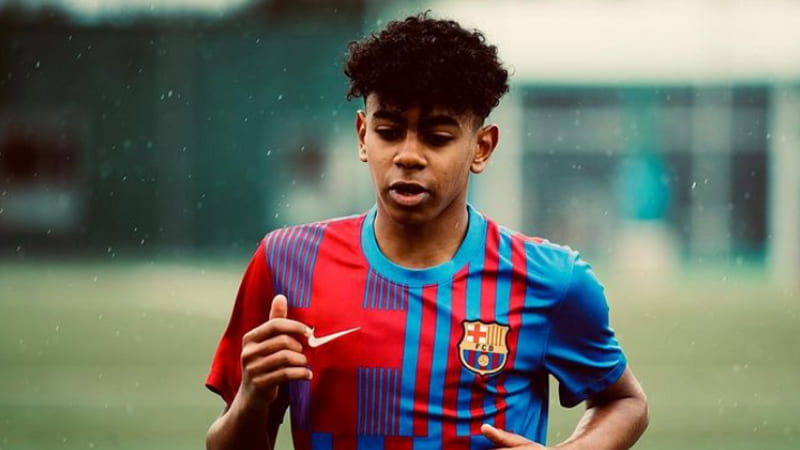 Barcelona lo lắng mất Lamine Yamal vào tay nhà giàu