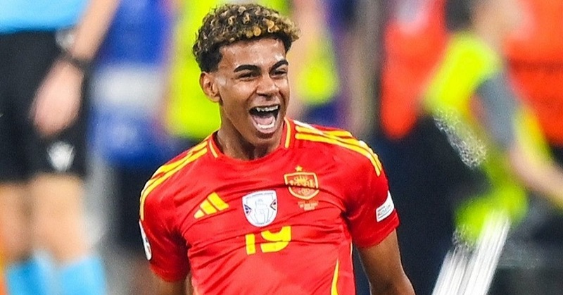 Man City sẵn sàng chi 275 triệu euro cho cầu thủ trẻ Lamine Yamal