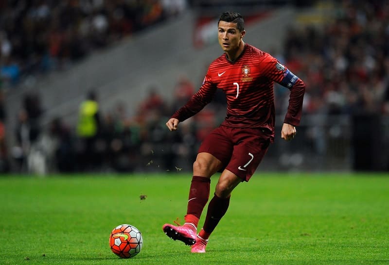 Cristiano Ronaldo có tham vọng sở hữu CLB Valencia