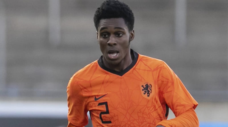 Cầu thủ Jeremie Frimpong đã chính thức ký hợp đồng với Liverpool