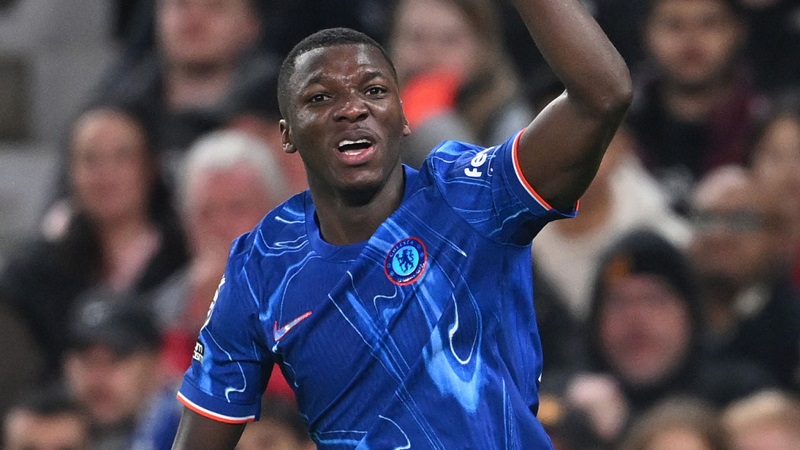 Cầu thủ Moisés Caicedo đã ghi bàn giúp Chelsea ấn định chiến thắng 4-1
