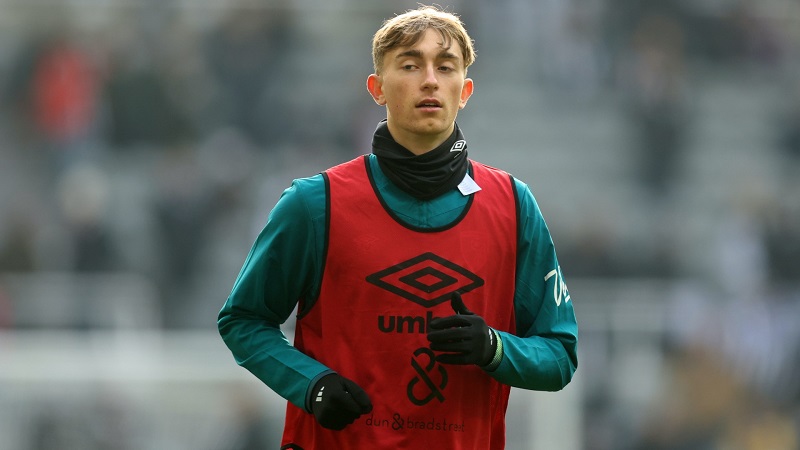 Cầu thủ Dean Huijsen sẽ ký hợp đồng 5 năm với Real Madrid
