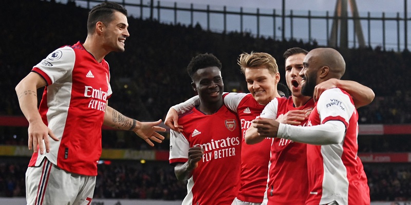 Các ngôi sao của Arsenal góp mặt trong đội hình tiêu biểu cúp C1